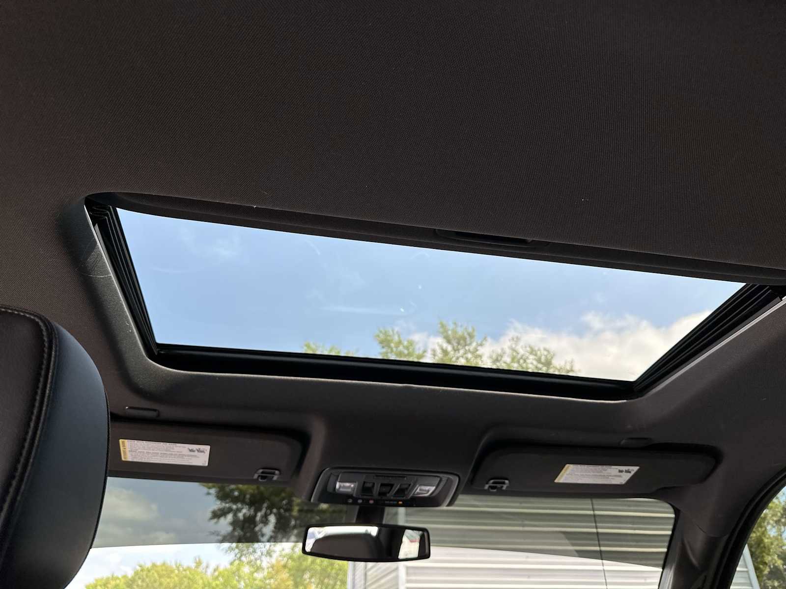 Used 2019 Chevrolet Silverado 1500 High Country w/ Z71 Off-Road Package image 17