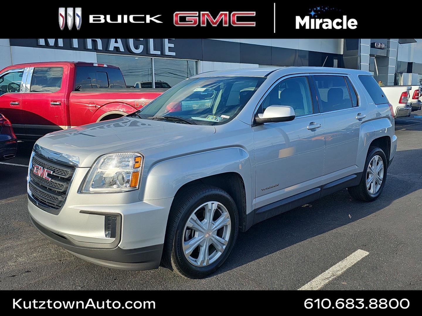 Used 2017 GMC Terrain SLE image 1