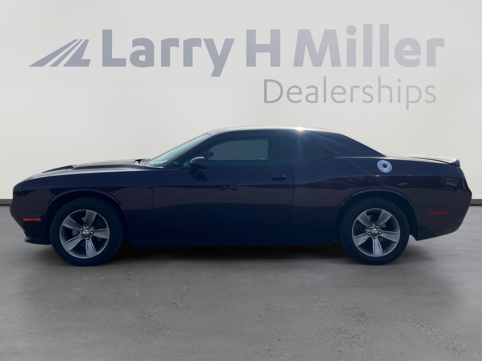 Certified 2021 Dodge Challenger SXT image 2