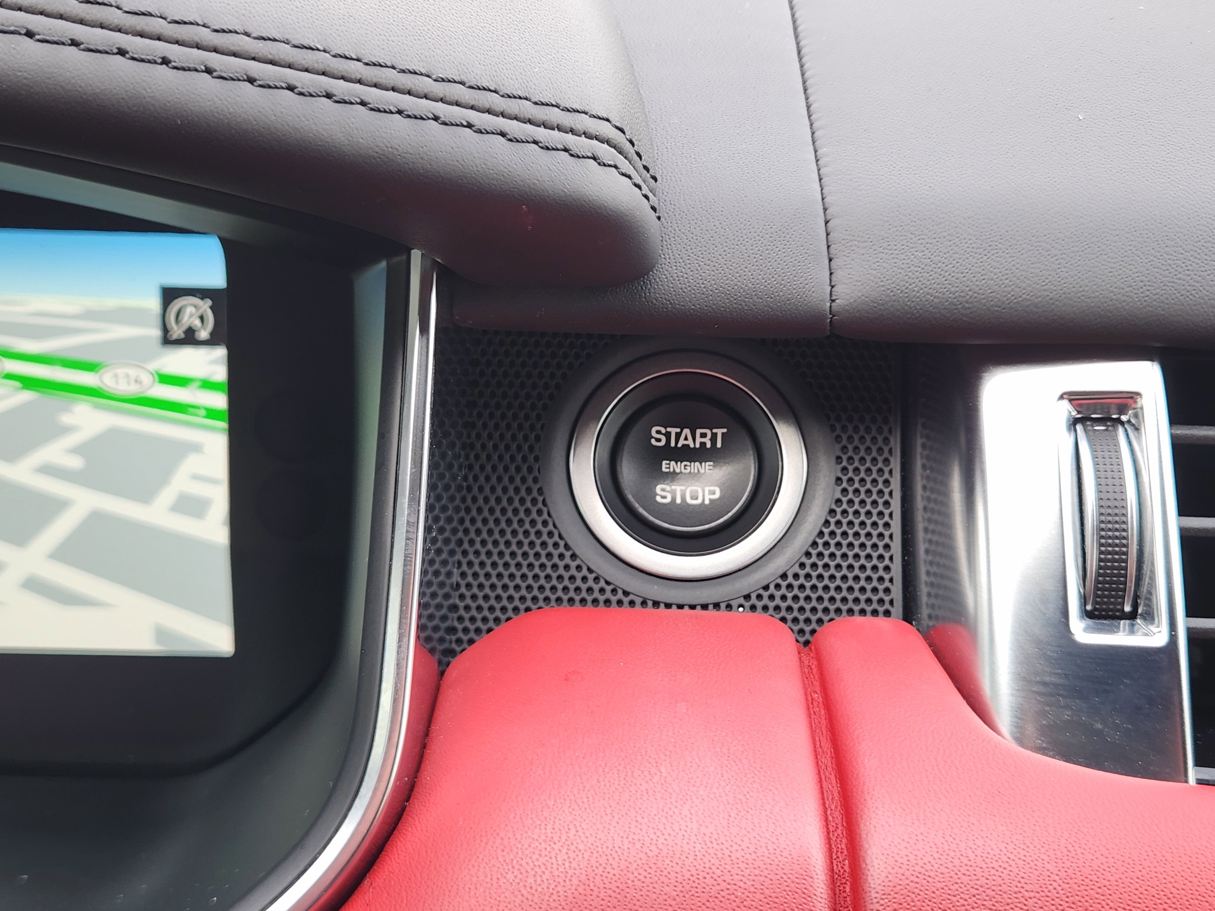 Used 2022 Land Rover Range Rover Sport SVR AWD/4WD image 15