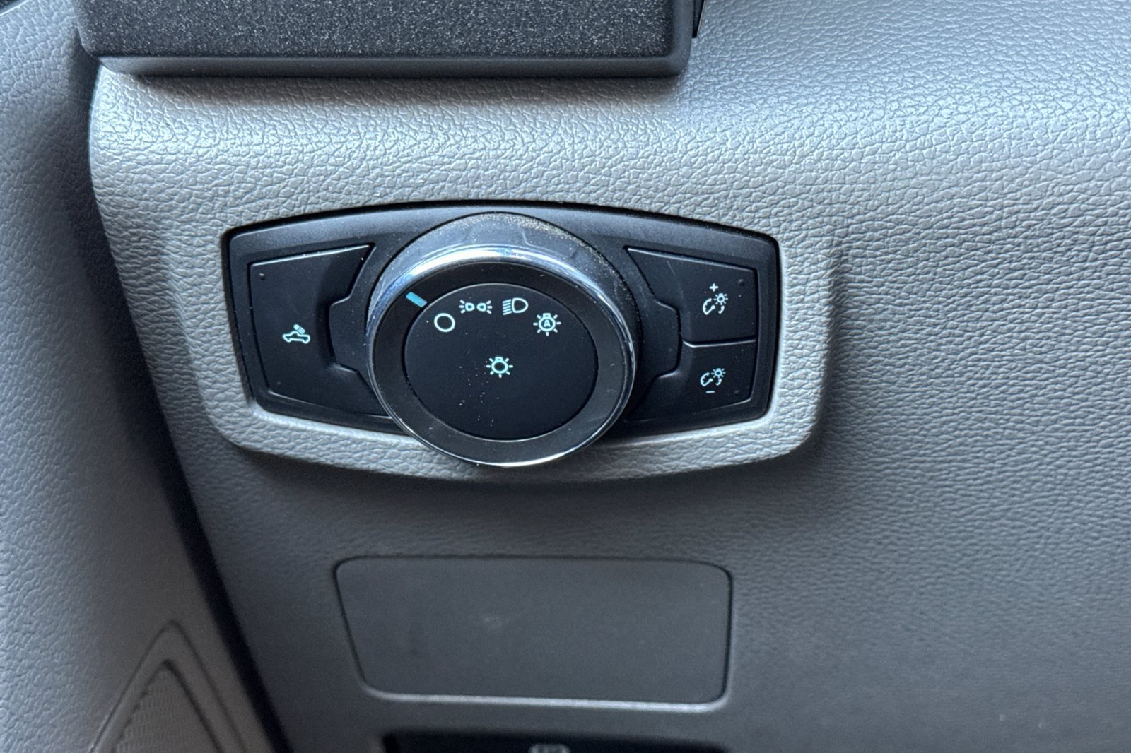 Used 2022 Ford F250 XL w/ Power Equipment Group RWD image 22