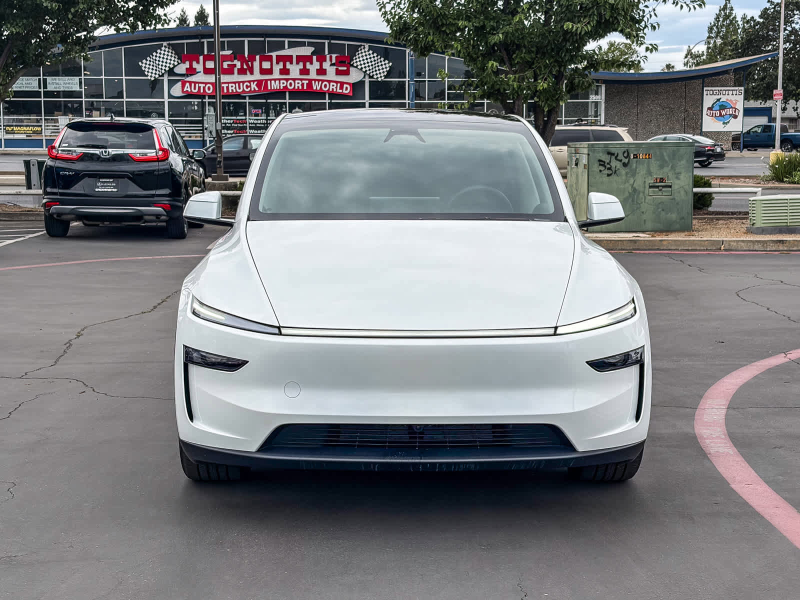 Used 2026 Tesla Model Y 2WD image 6