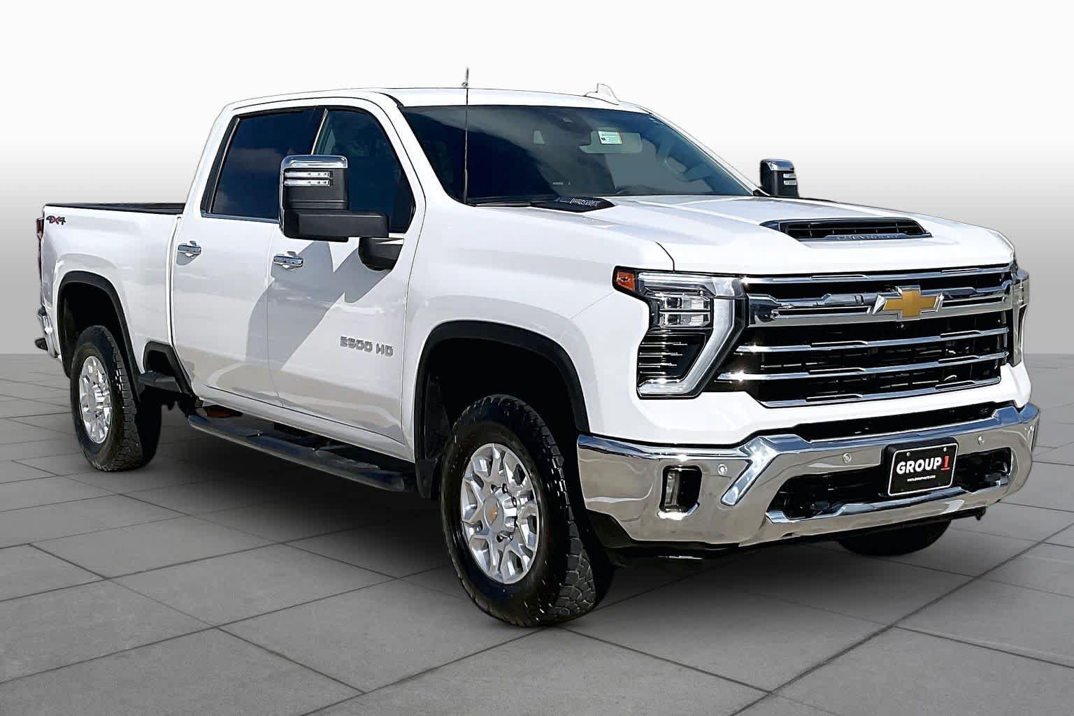 Certified 2025 Chevrolet Silverado 2500 LTZ w/ LTZ Convenience Package AWD/4WD image 3