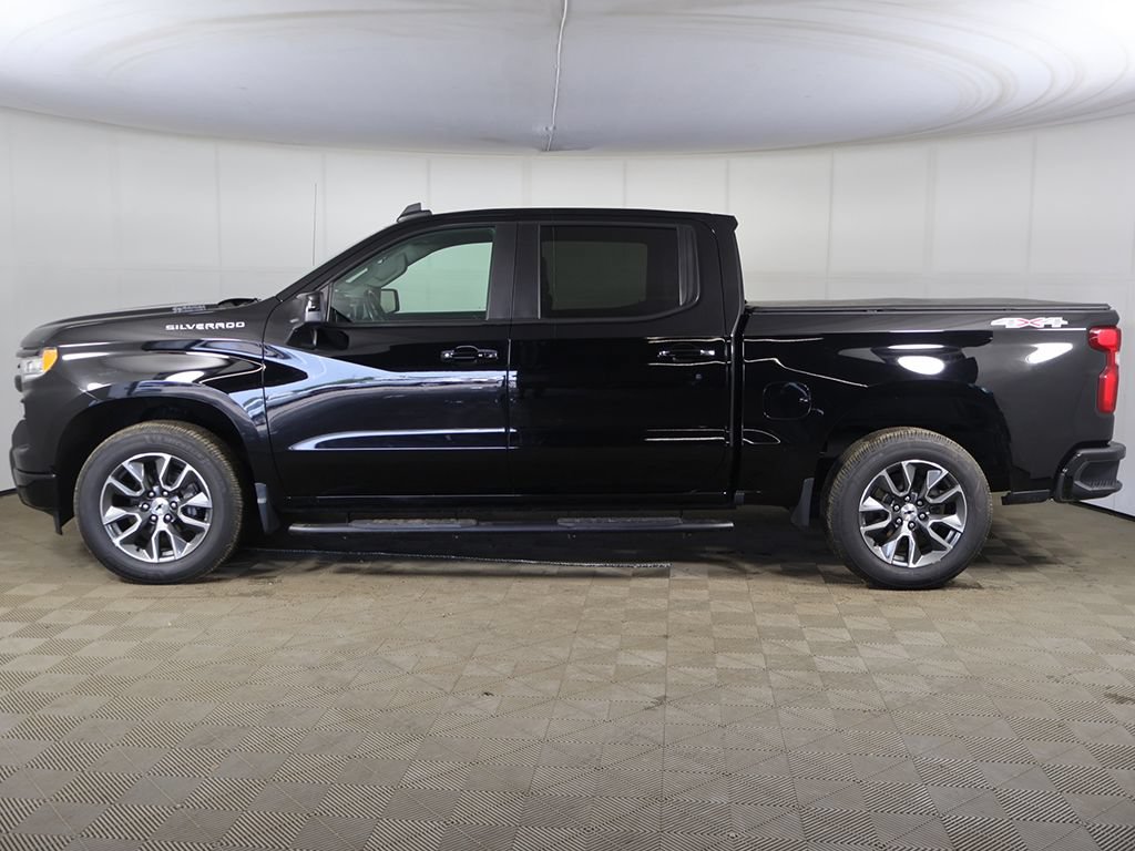 Used 2024 Chevrolet Silverado 1500 RST AWD/4WD image 12