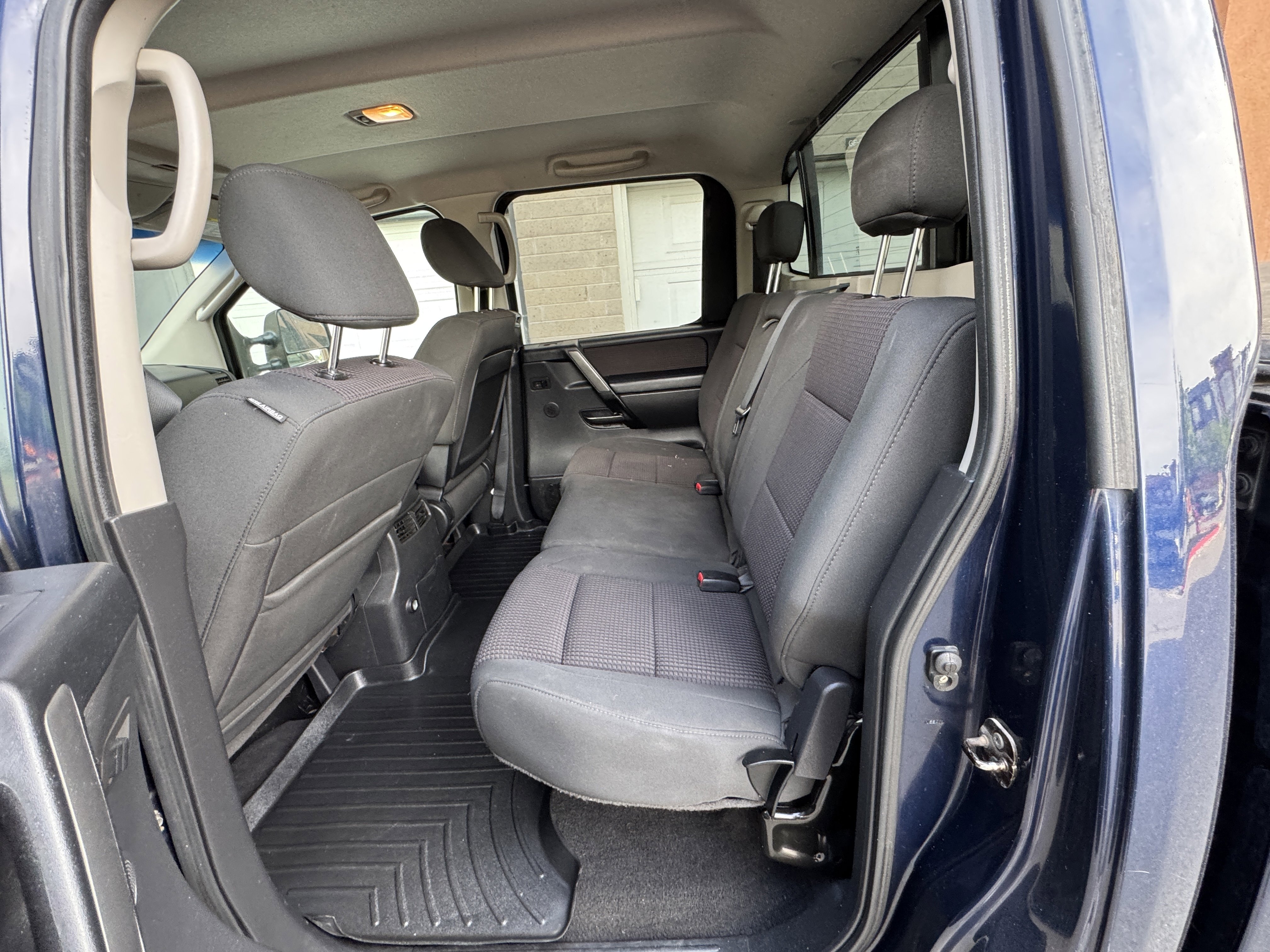 Used 2010 Nissan Titan SE w/ SE Value Truck Pkg AWD/4WD image 23