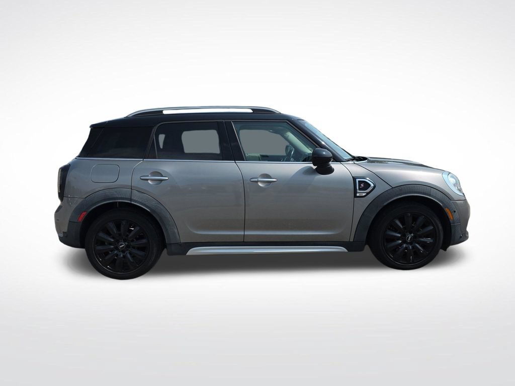 Used 2017 MINI Cooper Countryman S FWD image 8
