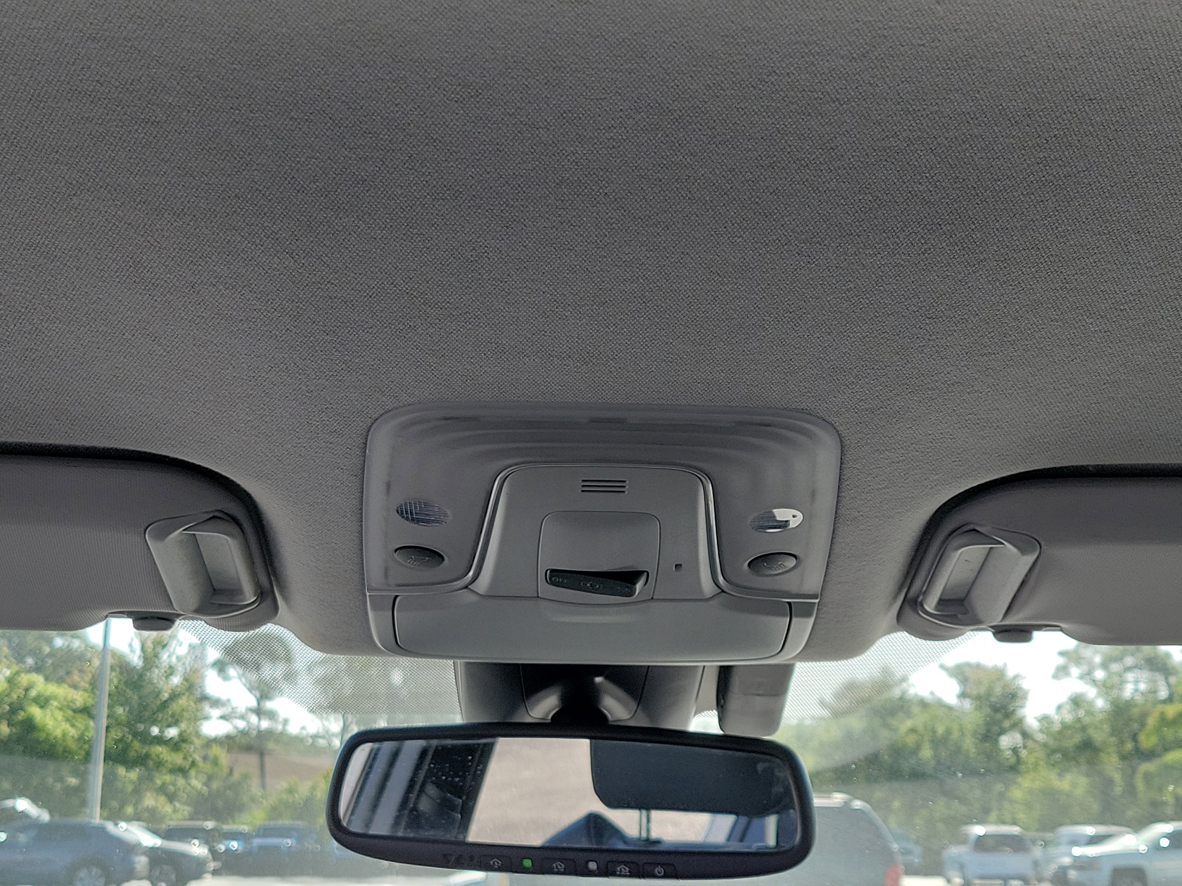 Used 2019 Toyota Prius XLE AWD/4WD image 18