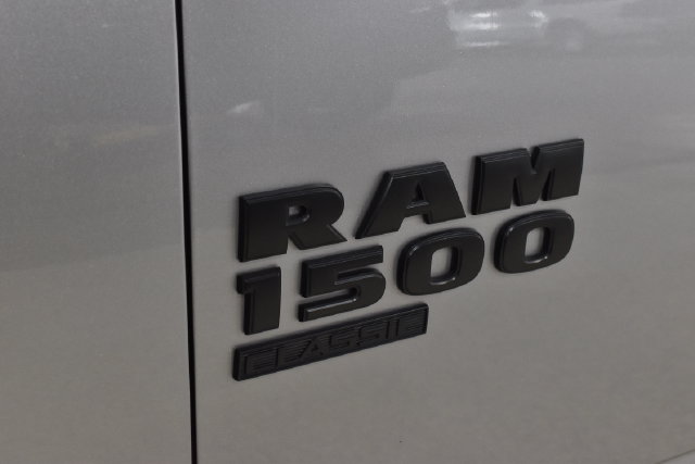 Used 2024 RAM 1500 Warlock AWD/4WD image 32