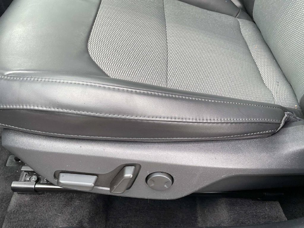 Used 2024 Kia Niro EX FWD image 23