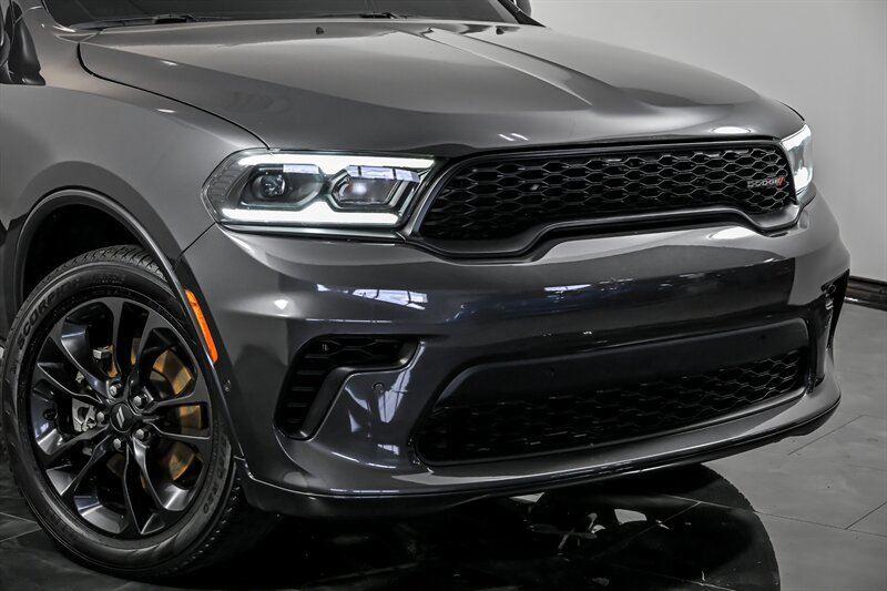 Used 2024 Dodge Durango GT w/ Blacktop Package AWD/4WD image 2