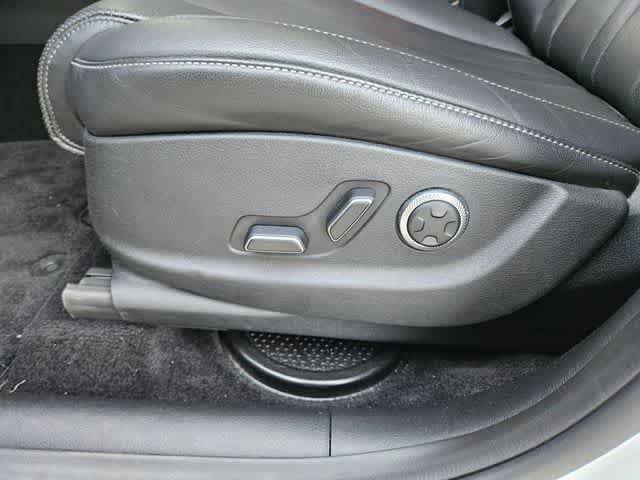 Used 2025 Genesis GV80 2.5T Standard AWD/4WD image 13