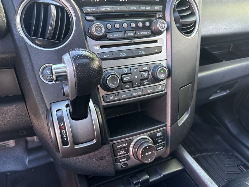 Used 2015 Honda Pilot Touring image 38