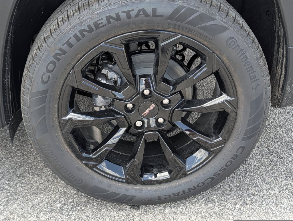 New 2027 GMC Terrain Elevation w/ Elevation Premium Package FWD image 12