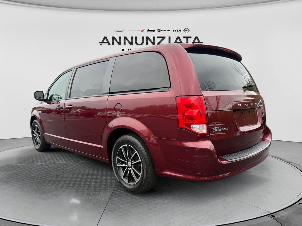 Used 2018 Dodge Grand Caravan SE FWD image 3