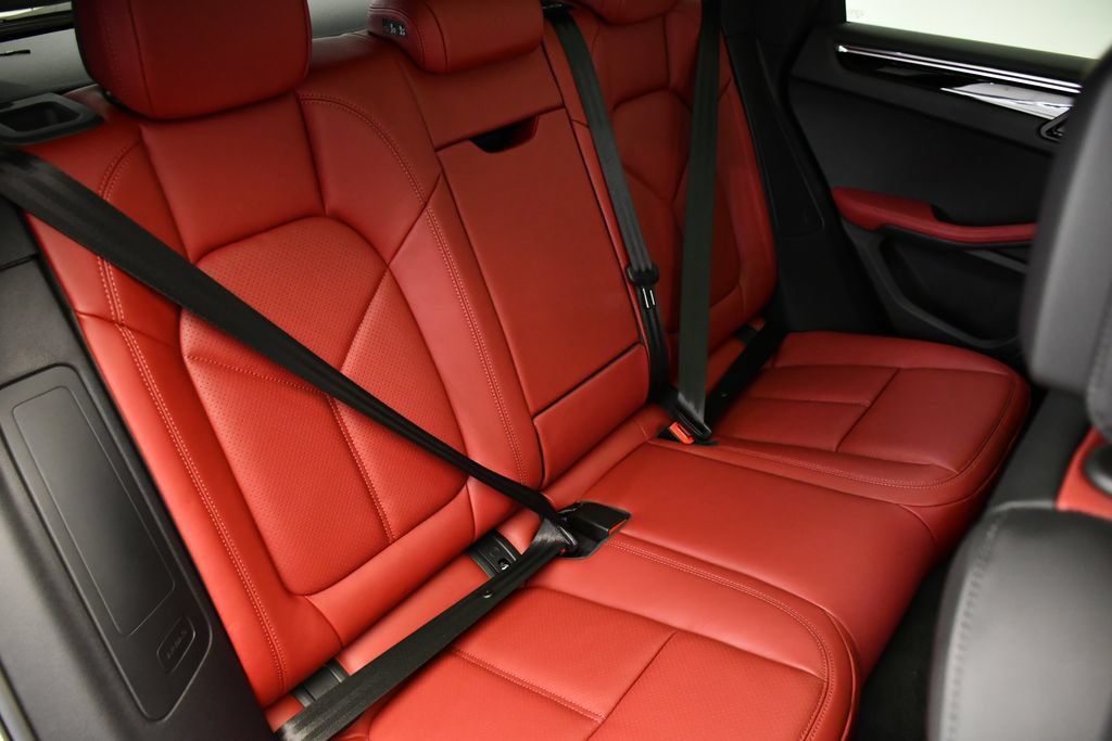 Certified 2026 Porsche Macan AWD/4WD image 55