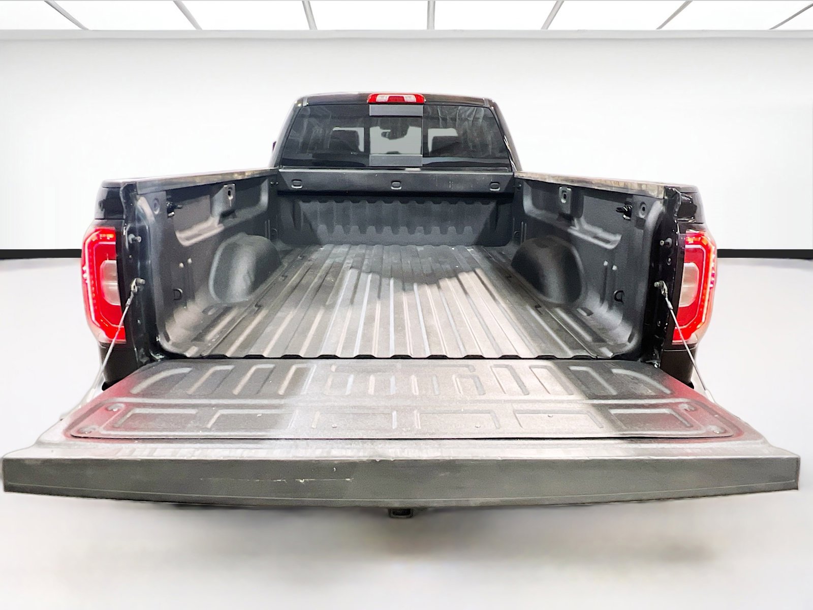 Used 2017 GMC Sierra 1500 SLT w/ SLT Premium Package image 20