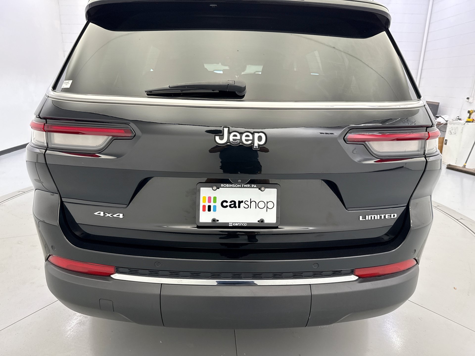 Used 2023 Jeep Grand Cherokee L Limited AWD/4WD image 22