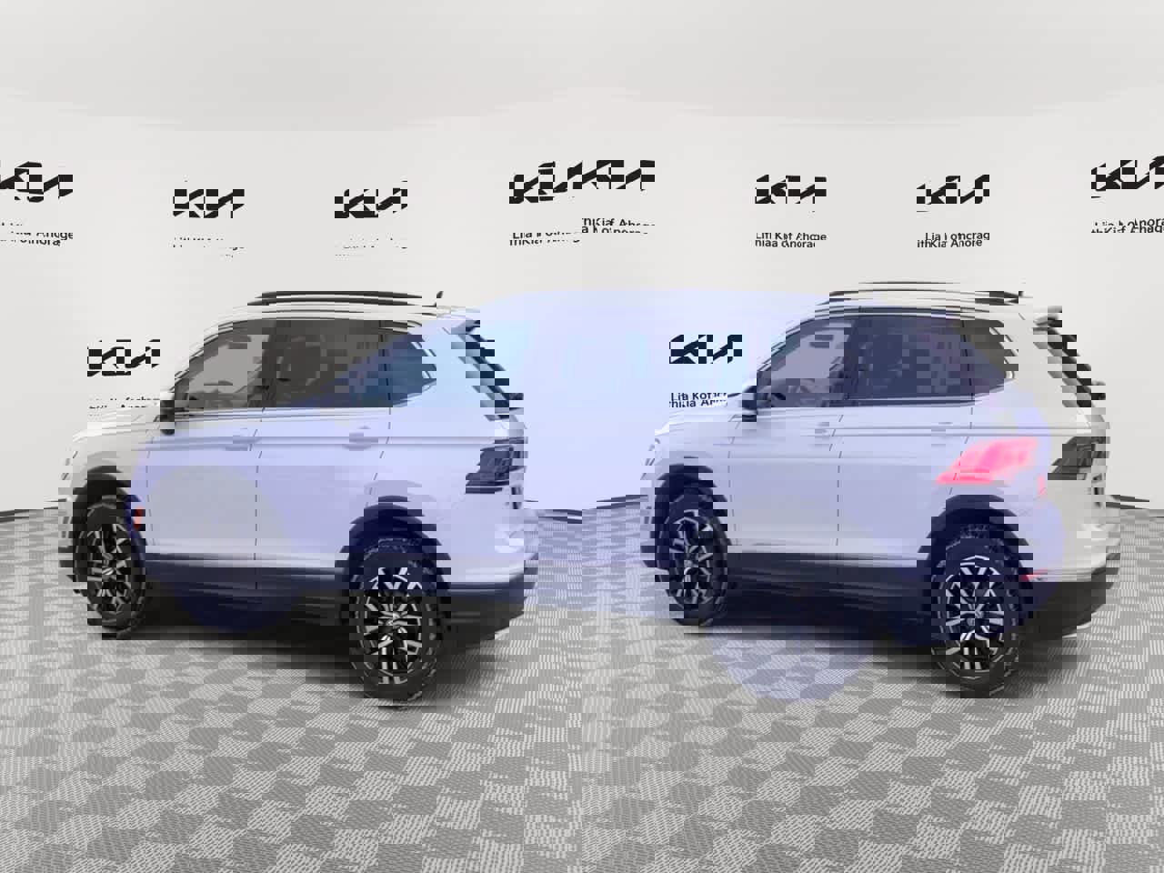 Used 2021 Volkswagen Tiguan SE image 5