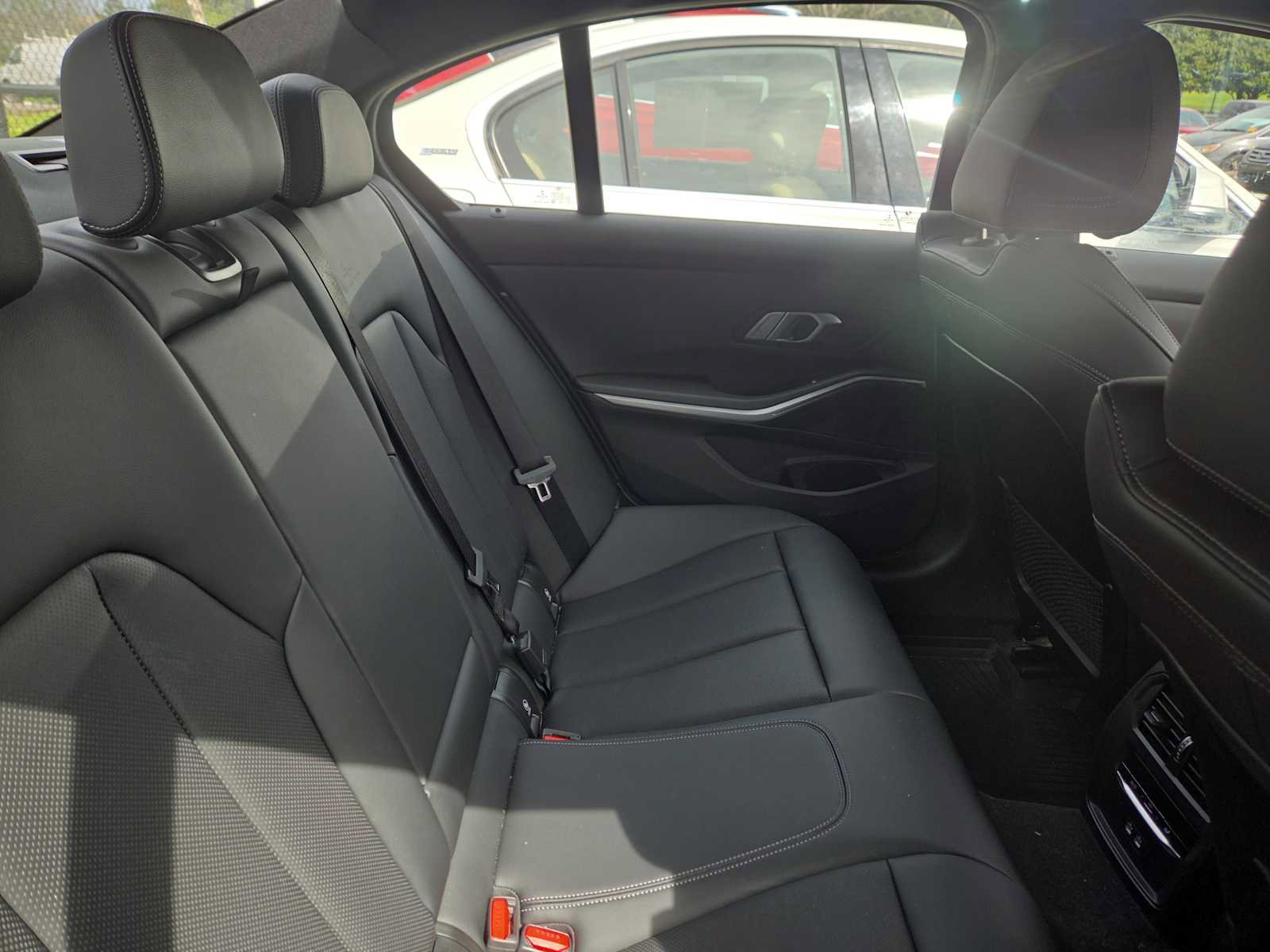 Used 2023 BMW 330i xDrive 330i xDrive w/ Driving Assistance Package image 11