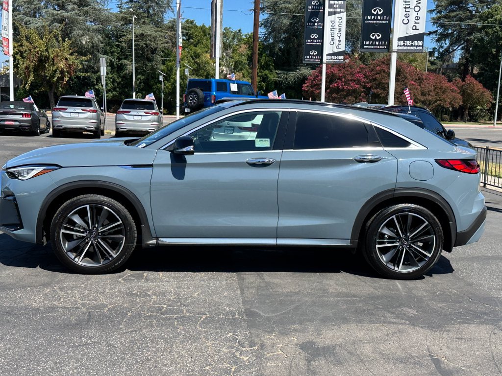 Used 2025 INFINITI QX55 Essential AWD/4WD image 3