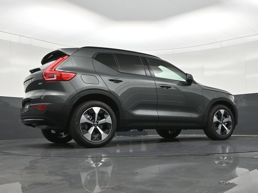 New 2026 Volvo XC40 B5 Plus w/ Climate Package AWD/4WD image 26