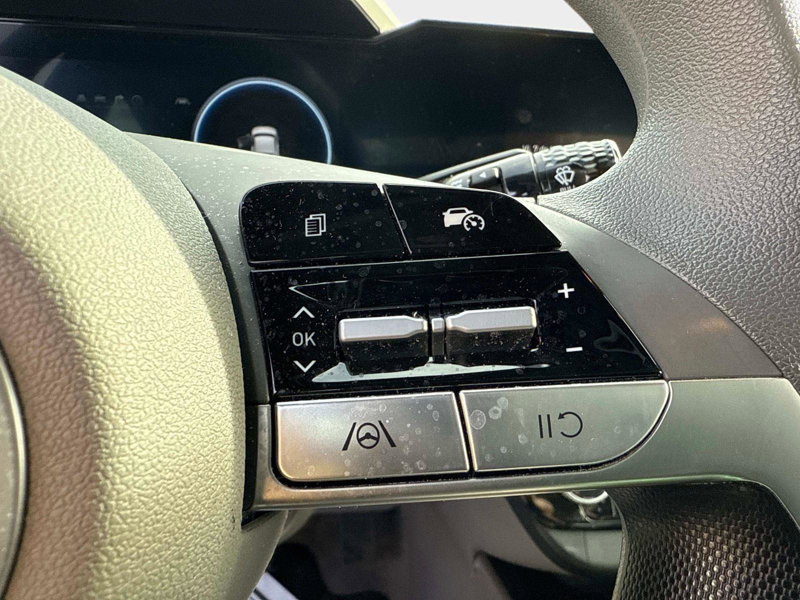 Certified 2024 Hyundai Elantra SEL image 26