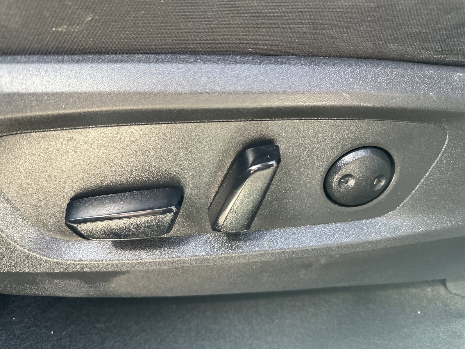 Used 2022 Nissan Pathfinder SV w/ SV Premium Package image 20