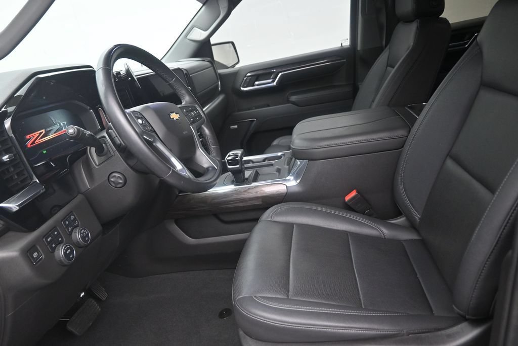 Used 2023 Chevrolet Silverado 1500 LTZ w/ Z71 Off-Road Package AWD/4WD image 12