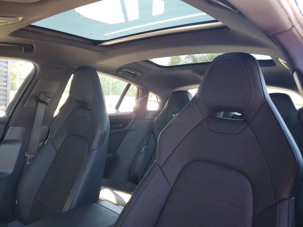 New 2026 Porsche Panamera RWD image 5