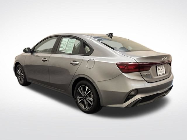 Certified 2024 Kia Forte LXS FWD image 7