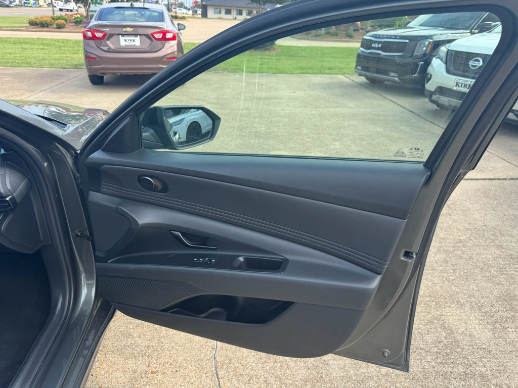 Used 2026 Hyundai Elantra Sport FWD image 15