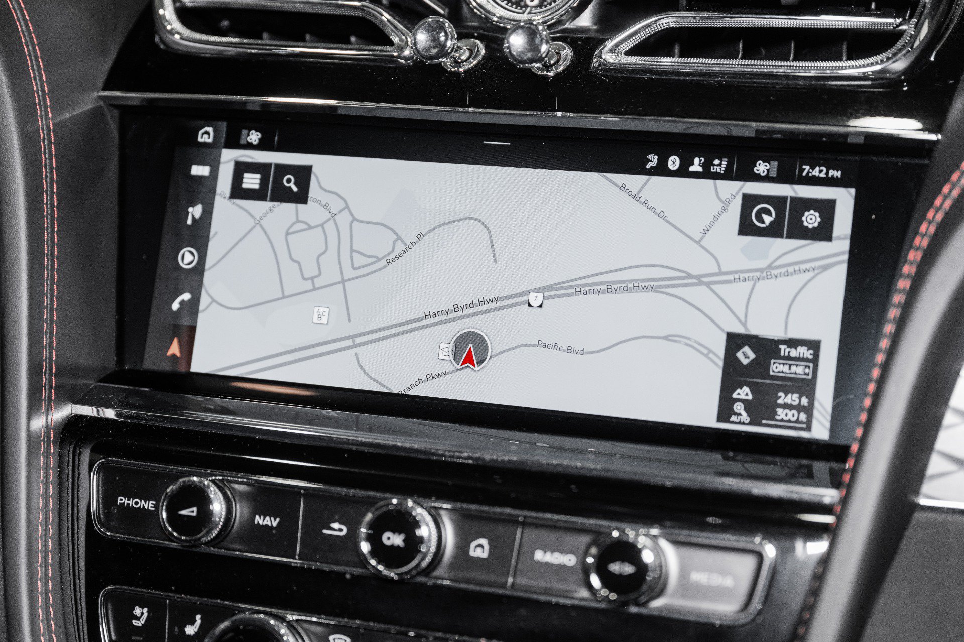 Certified 2022 Bentley Bentayga Speed AWD/4WD image 39