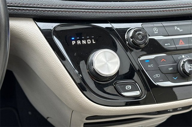 Used 2020 Chrysler Pacifica Limited image 28