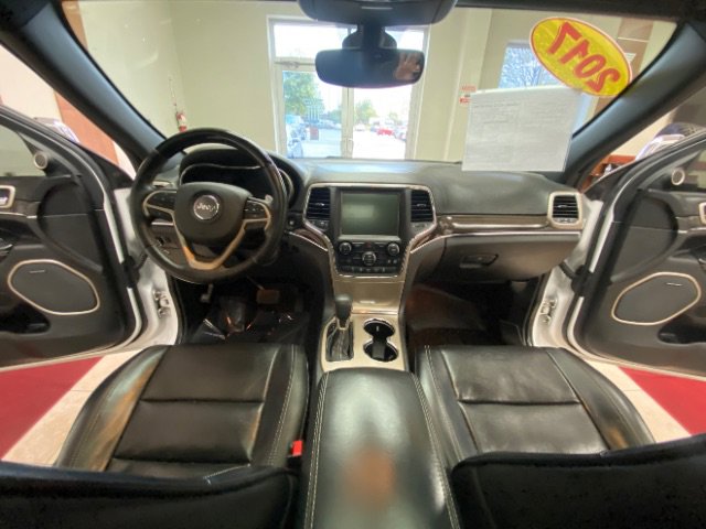Used 2017 Jeep Grand Cherokee Overland RWD image 29
