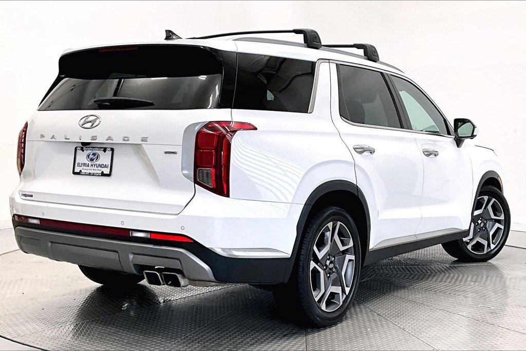 Used 2024 Hyundai Palisade Limited AWD/4WD image 2
