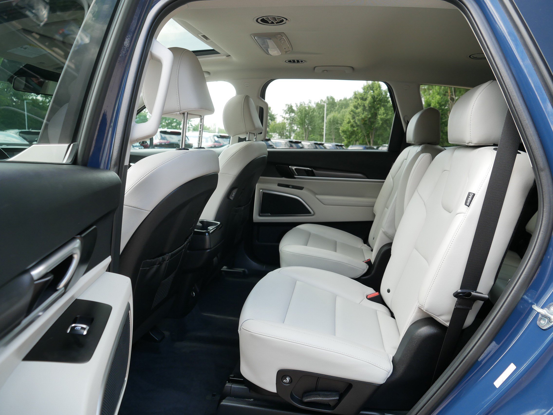 Certified 2024 Kia Telluride S w/ S Sunroof Package AWD/4WD image 34