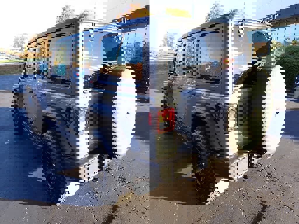 Used 2018 Jeep Wrangler Unlimited Sport S image 3