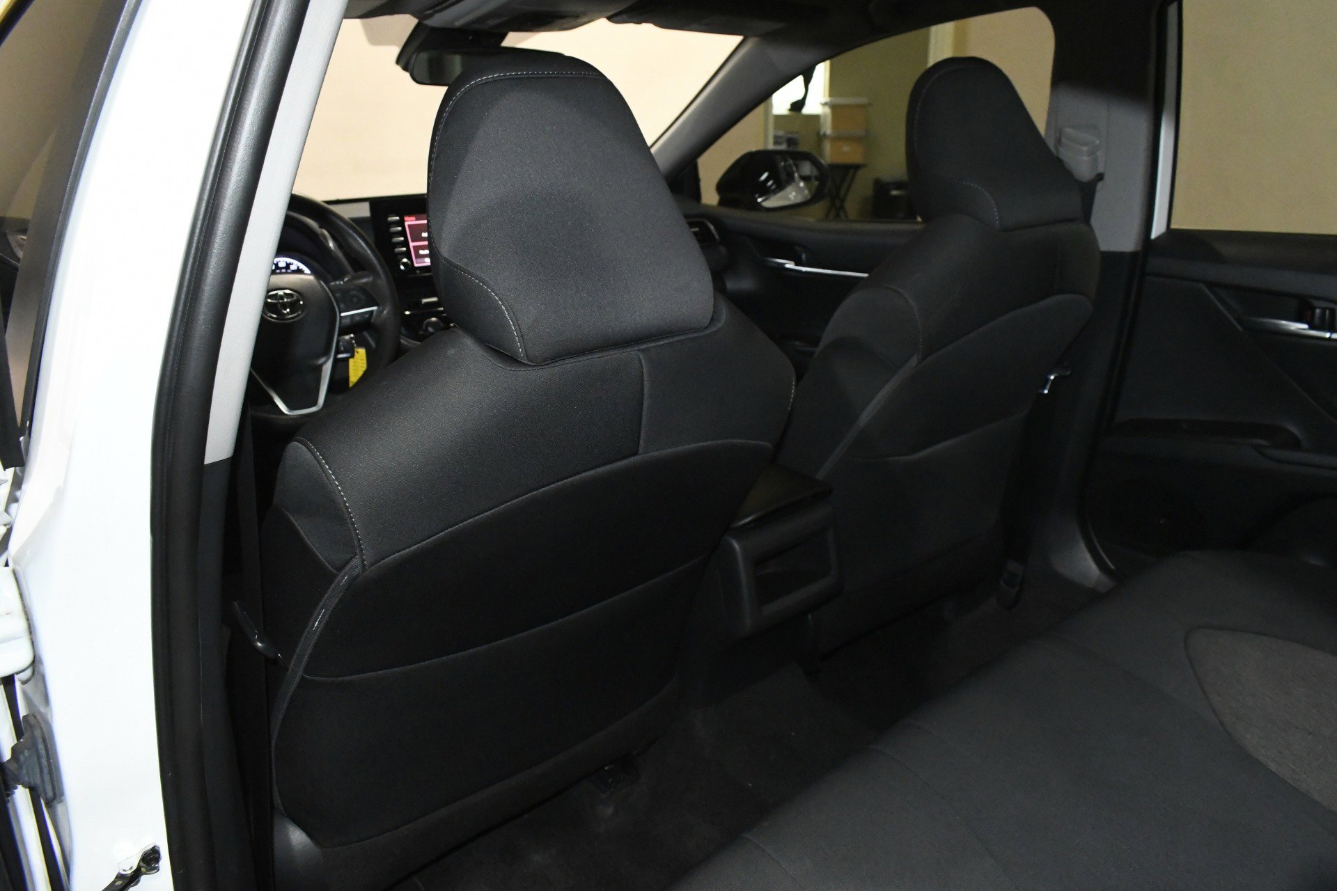 Used 2021 Toyota Camry LE image 15