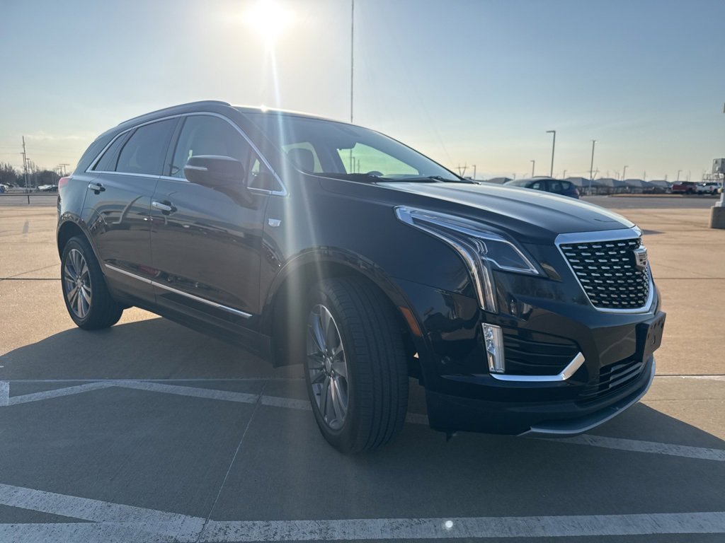 Certified 2022 Cadillac XT5 Premium Luxury w/ Technology Package image 5