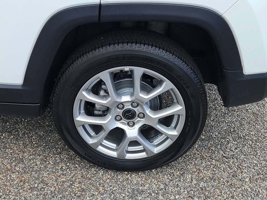 Used 2025 Jeep Compass Limited AWD/4WD image 8