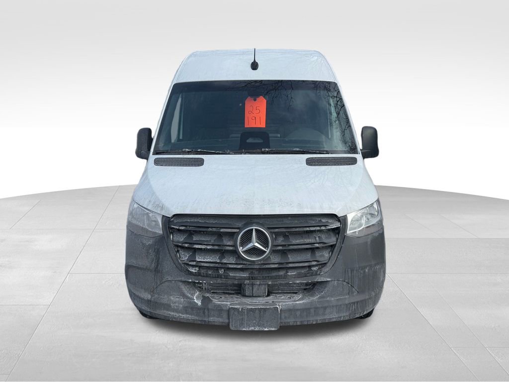 Used 2025 Mercedes-Benz Sprinter 2500 video 2