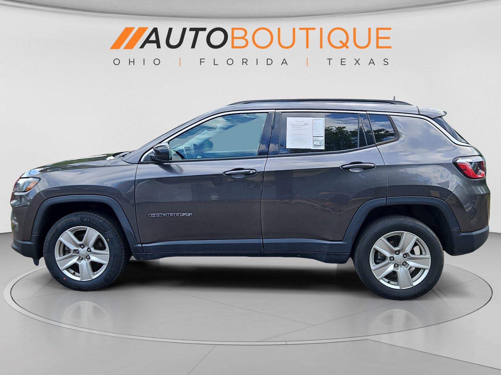 Used 2022 Jeep Compass Latitude AWD/4WD image 2