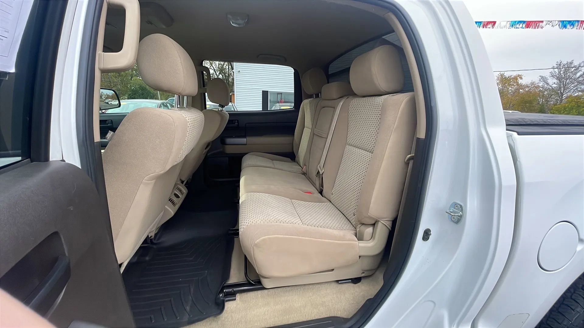 Used 2011 Toyota Tundra 4x4 CrewMax image 22