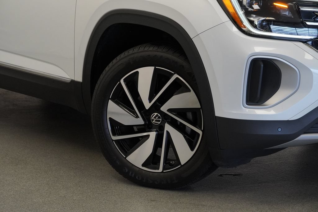 Used 2024 Volkswagen Atlas SEL AWD/4WD image 9
