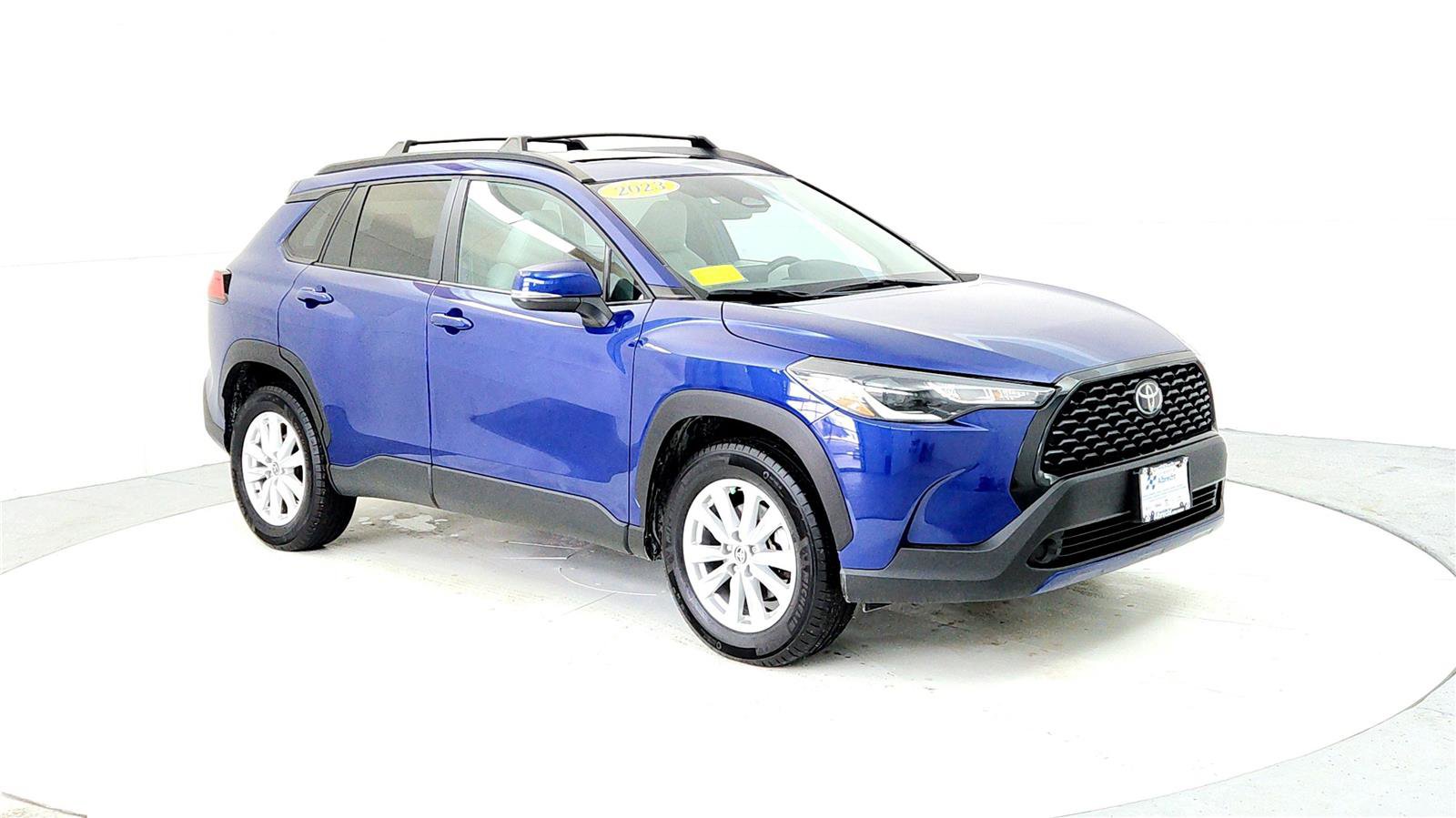 Certified 2023 Toyota Corolla Cross LE w/ Moonroof Package image 7