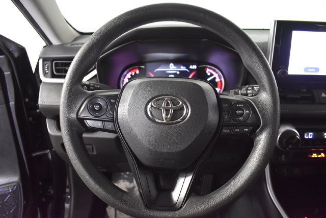 Used 2025 Toyota RAV4 XLE FWD image 14