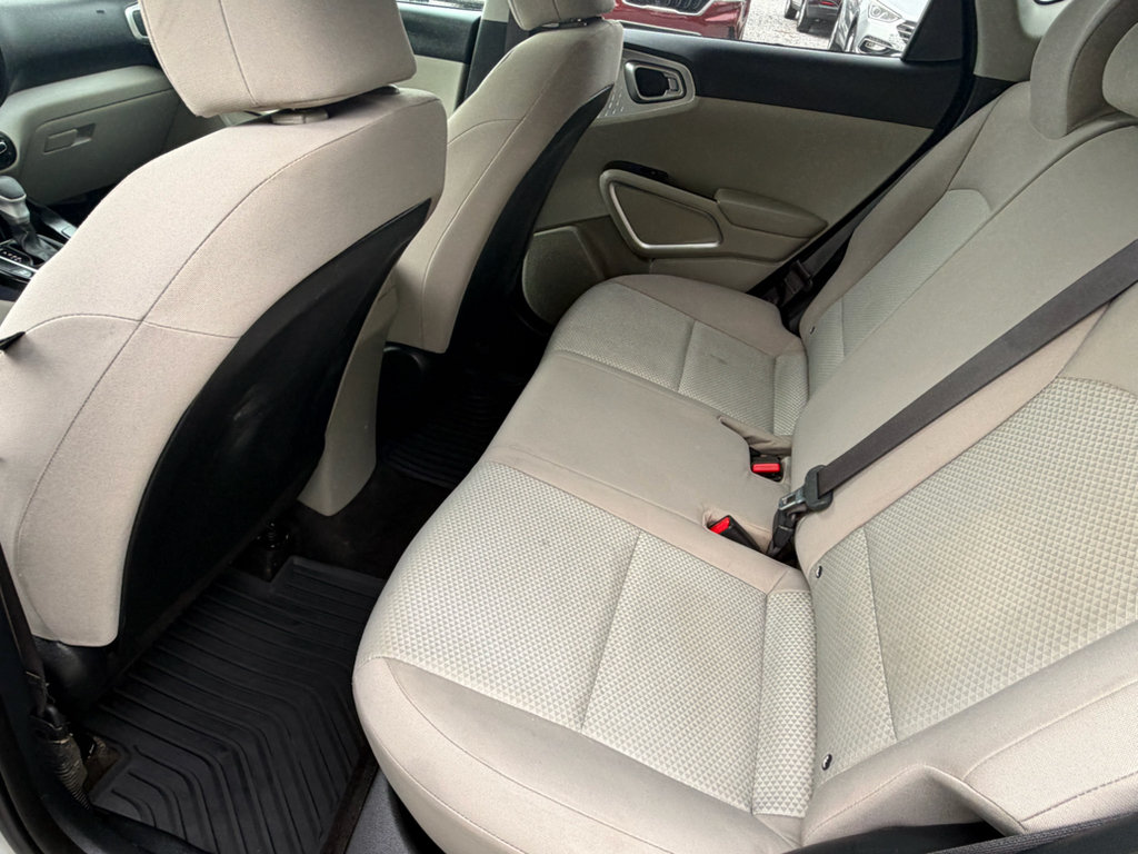 Used 2021 Kia Soul LX FWD image 19