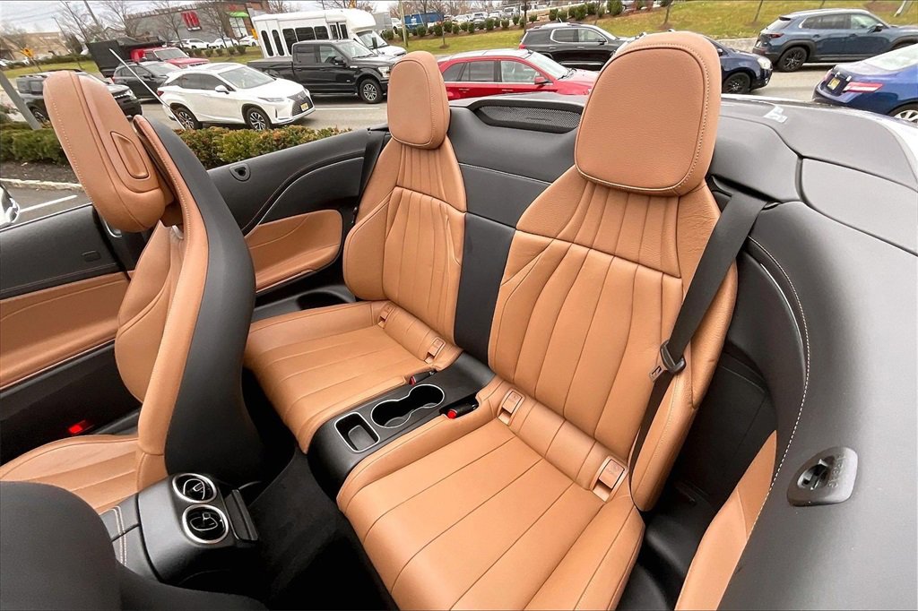 Certified 2024 Mercedes-Benz CLE 450 4MATIC Cabriolet image 18
