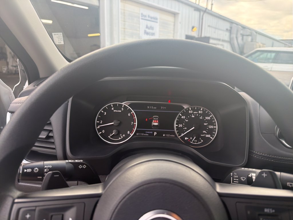 Used 2024 Nissan Rogue S FWD image 18