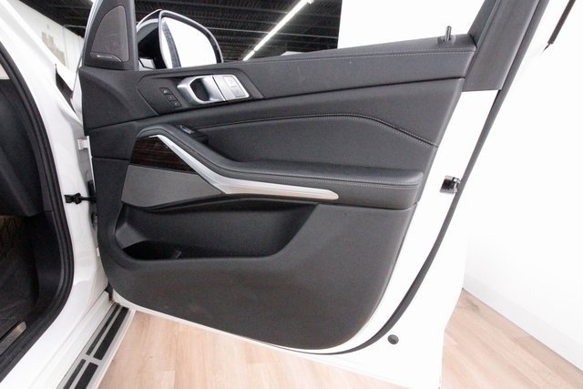 Used 2020 BMW X7 xDrive40i w/ Cold Weather Package image 36
